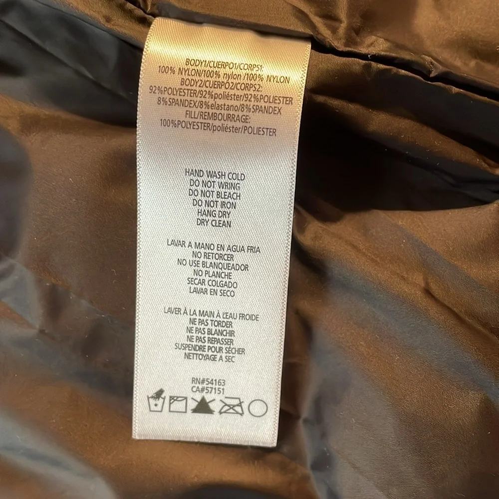 Gorgeous NWT Calvin Klein performance metallic silver puffer vest CUTE S 💋 - Picture 7 of 8